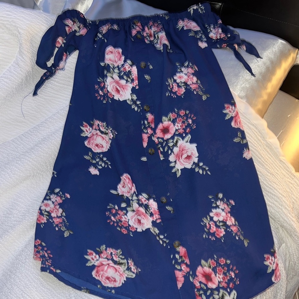beautiful navy blue floral off the shoulder Rue 21 dress with tie. worn 2 times